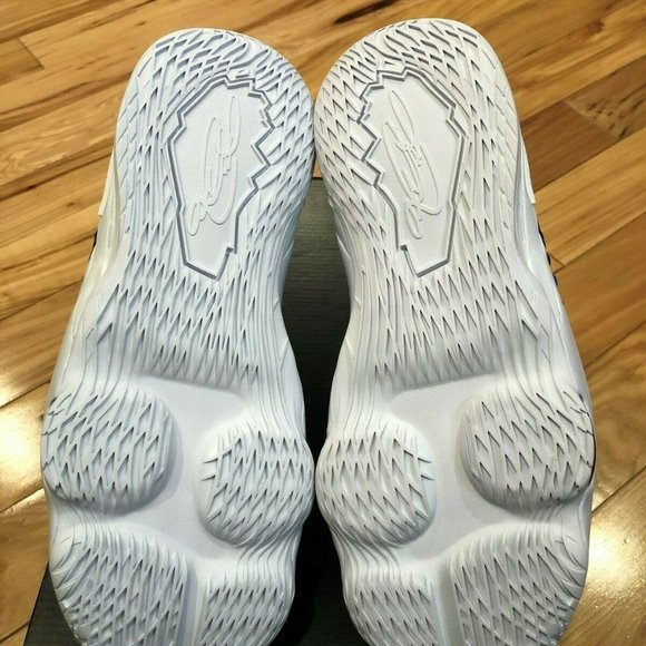 Nike LeBron XVII MTAA GS Racer Blue White Black - Picture 7 of 7